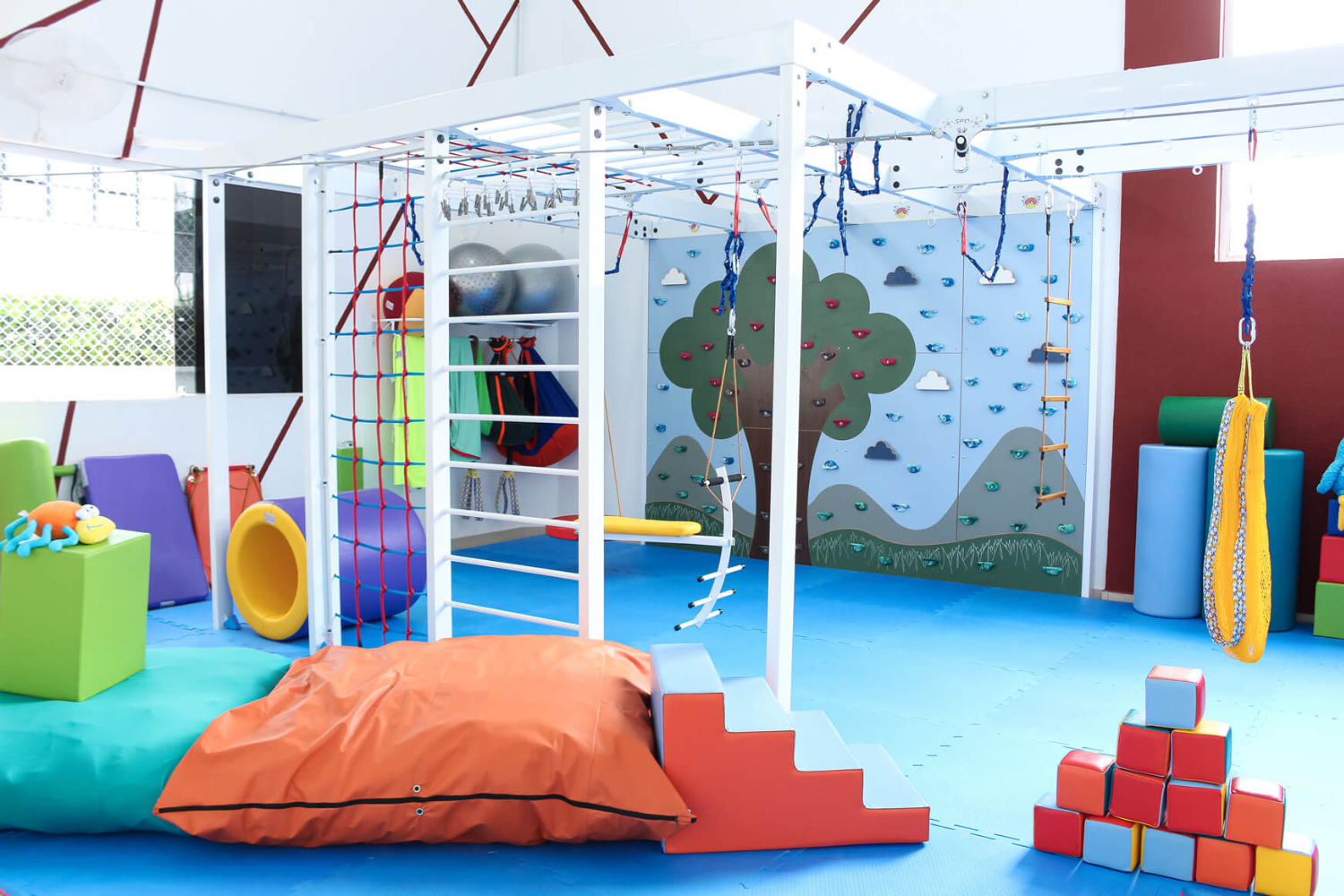 Como é uma sala de integração sensorial?