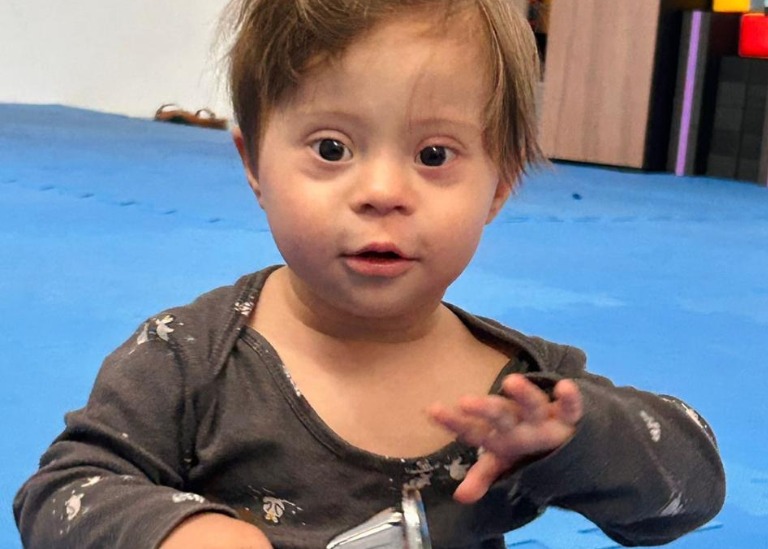 Estímulos para bebês com síndrome de Dow: guia para pais na primeira infância