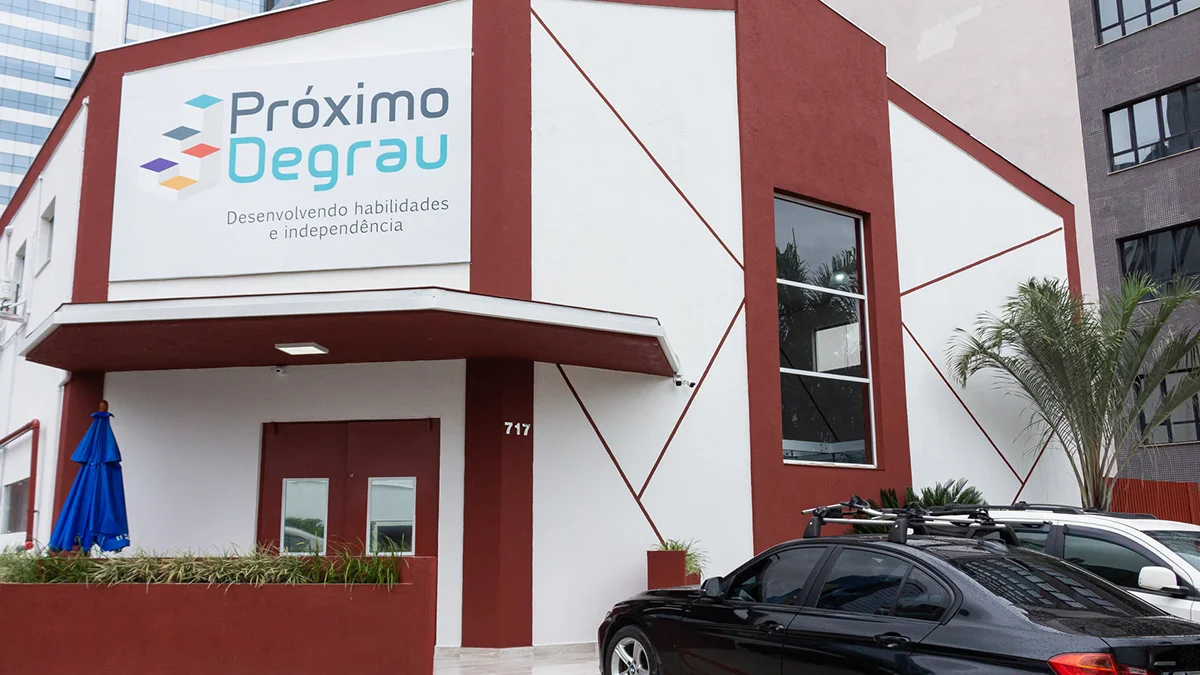 PRÓXIMO DEGRAU abre vagas em Alphaville para áreas de saúde, marketing e desenvolvimento profissional